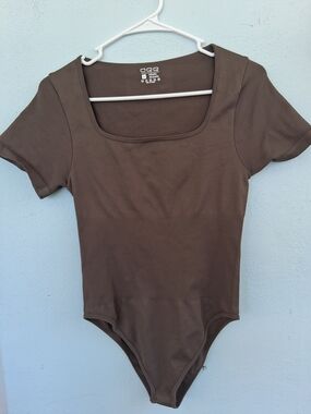 Women’s Short Sleeve Square Neck Bodysuit - Brown